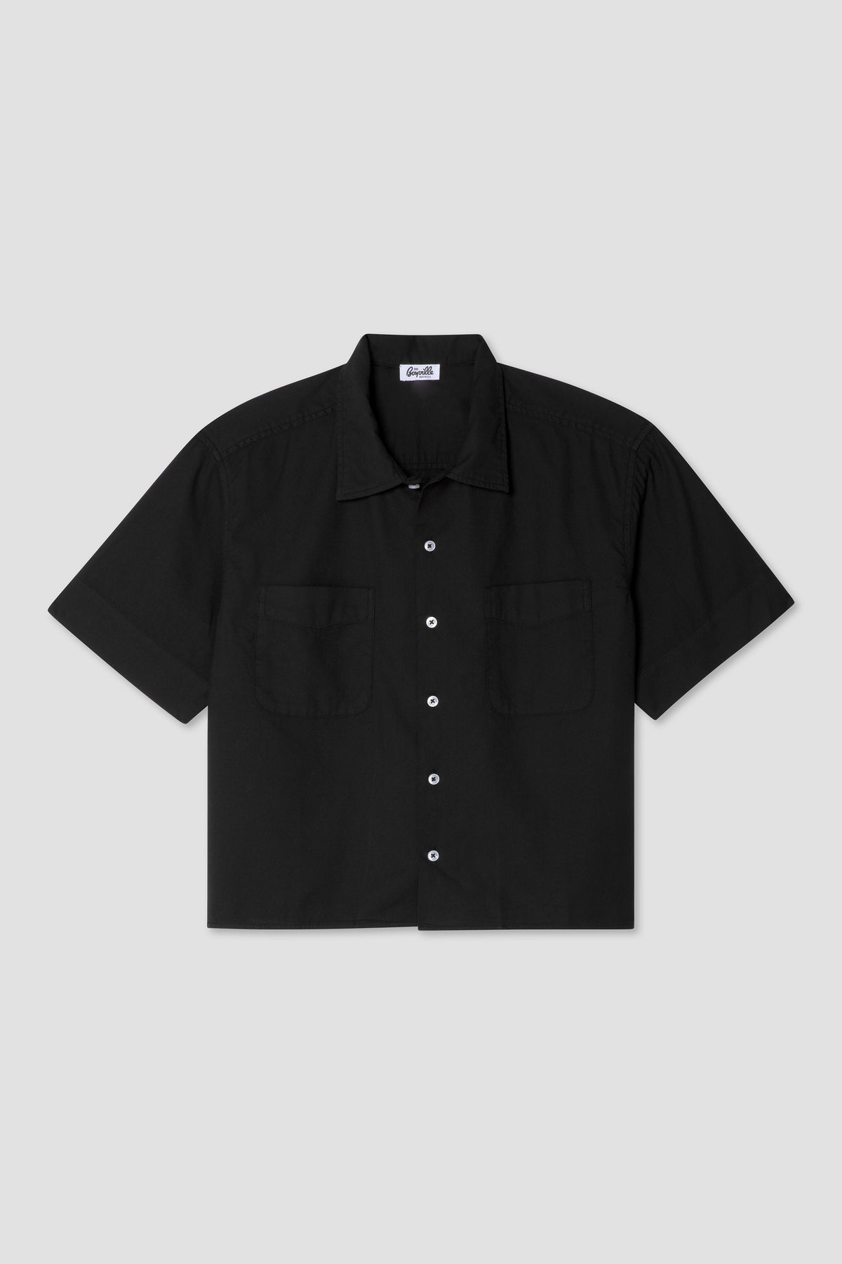 Boxy oxford shirt in black, short-sleeve button-front with pointed collar