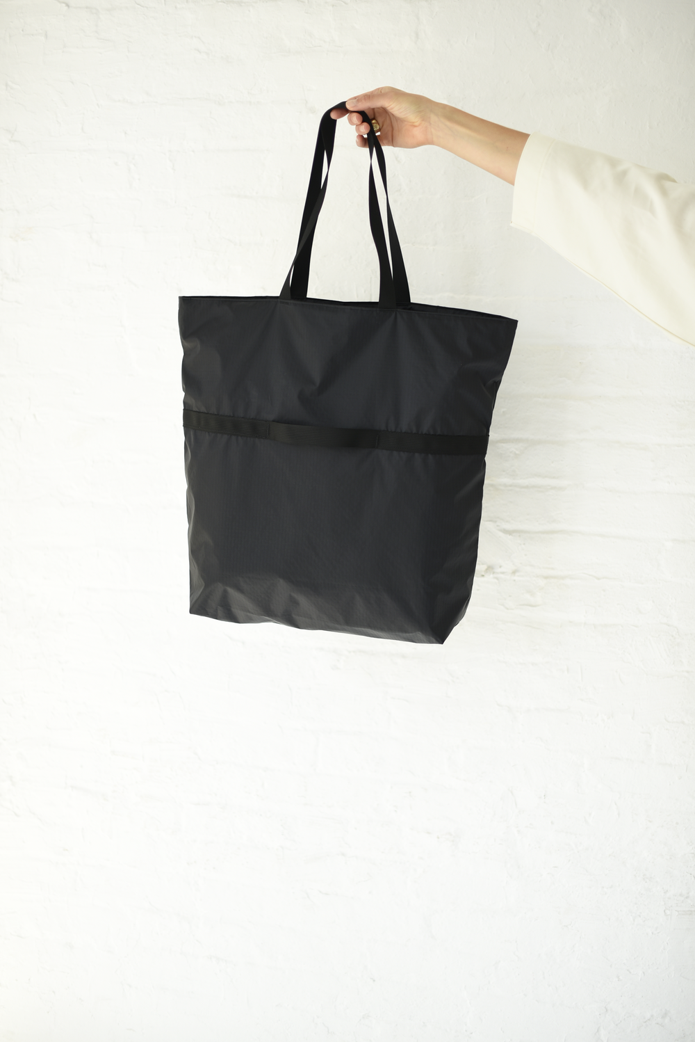 8.6.4 Nylon Crossbody Bag - Black